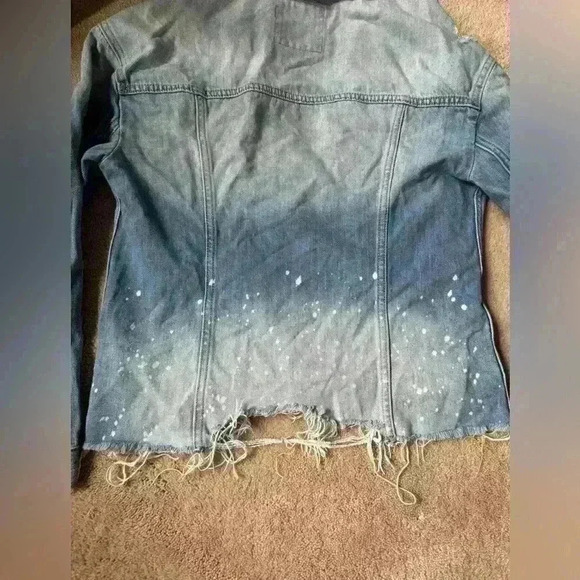 Hollister Womens Denim Distressed Jean Jacket Sz Medium - Picture 6 of 6